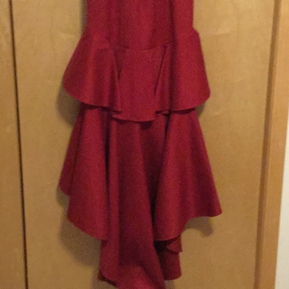 Alexis Zafina Sleeveless V-Neck High-Low D… - Picture 6 of 8